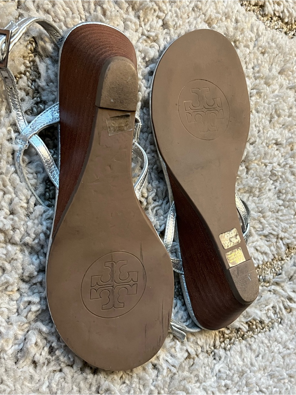 Tory Burch silver metallic wedge sandals - Picture 6 of 9